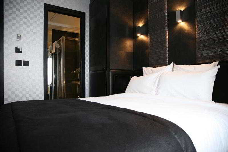 L'Adresse Hotel Paris Exterior photo