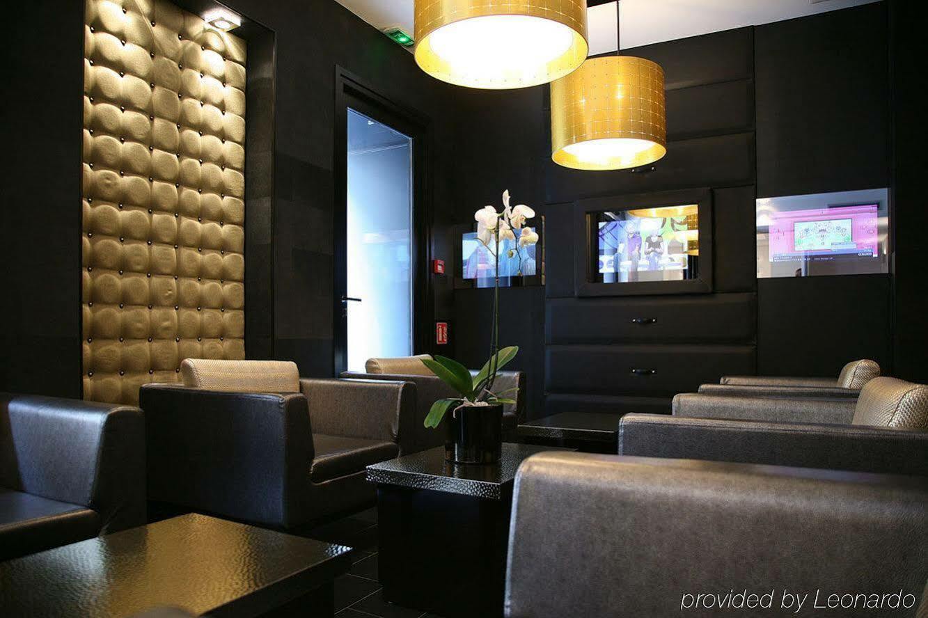 L'Adresse Hotel Paris Exterior photo